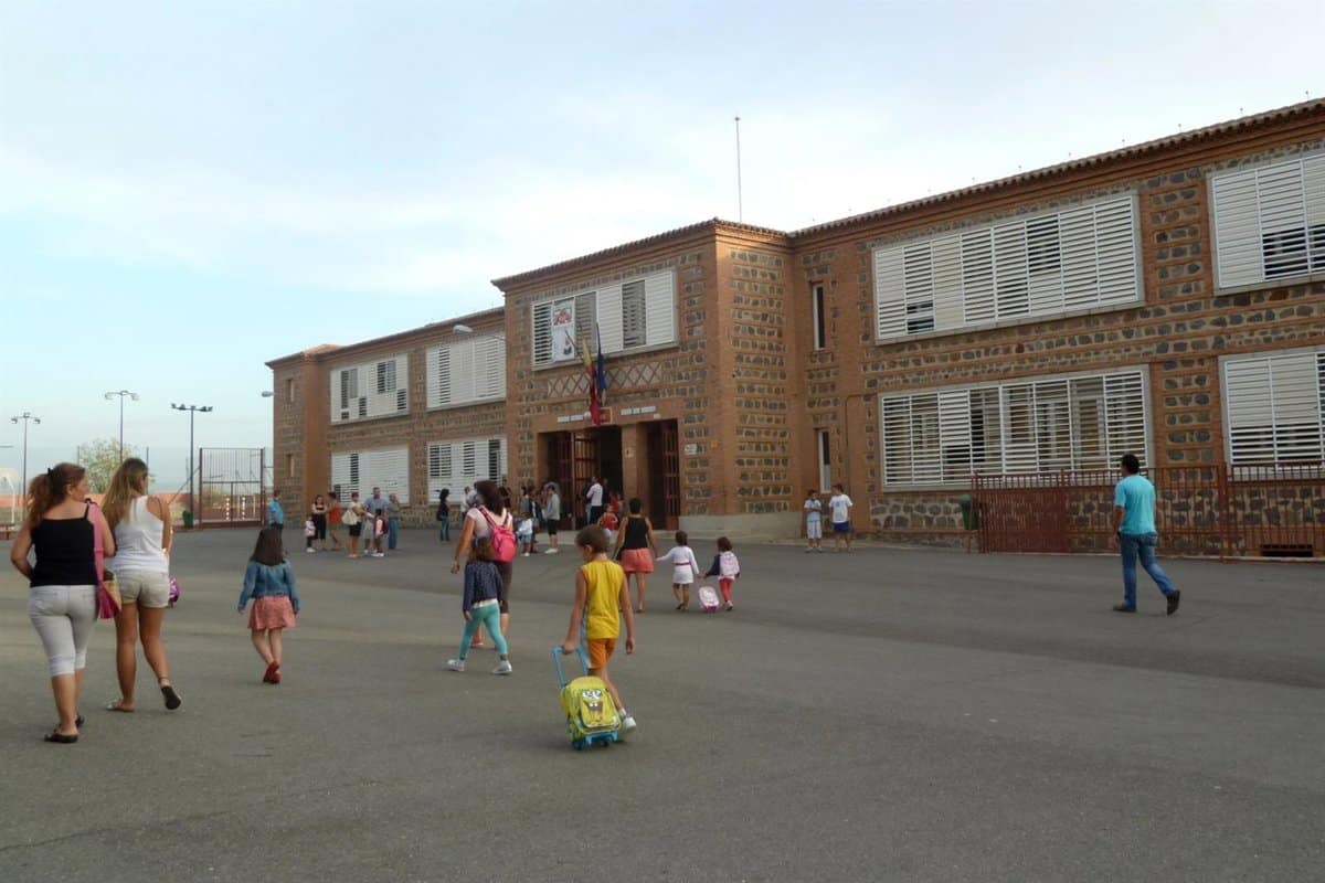 El curso escolar 2025/2026 arranca en C-LM con 530 efectivos docentes más