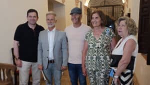 Fuenllana Brilla con la Asistencia de Más de 3,000 Personas al Concierto de Paco Candela Organizado por la Diputación