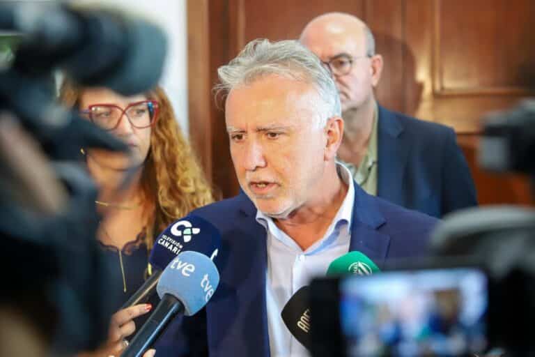 Torres avisa a CCAA de que Fiscalía haría cumplir la ley con menores migrantes solos: "No cabe en la cabeza no hacerlo"