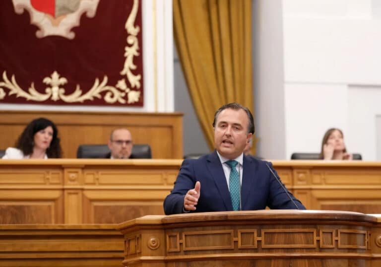 Vox estima que a CLM le costará 400 millones acoger a los menores migrantes: "¿De qué partidas presupuestarias saldrán?"