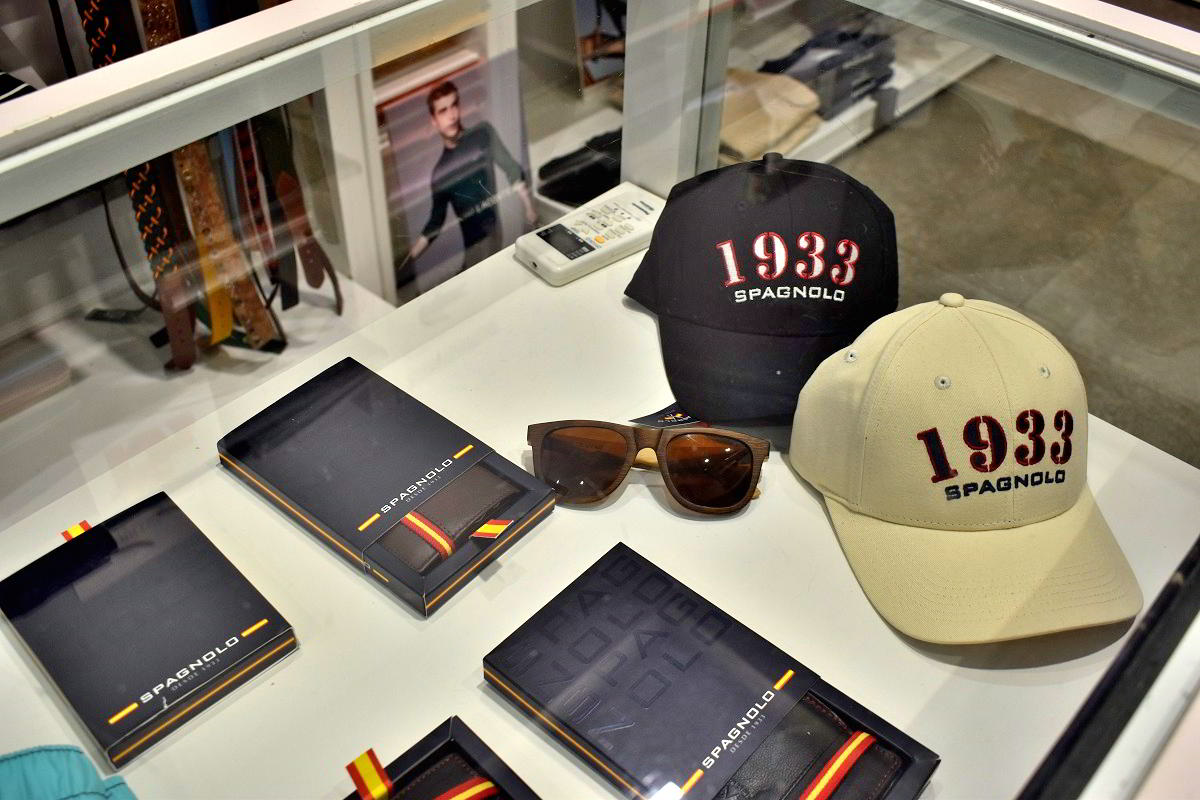 Medio Siglo de Estilo en Puertollano: Chyc's Boutique de Pepín y Global Store Celebran Sus 50 Años en la Vanguardia de la Moda 2