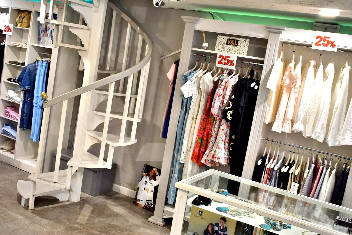 Medio Siglo de Estilo en Puertollano: Chyc's Boutique de Pepín y Global Store Celebran Sus 50 Años en la Vanguardia de la Moda 6