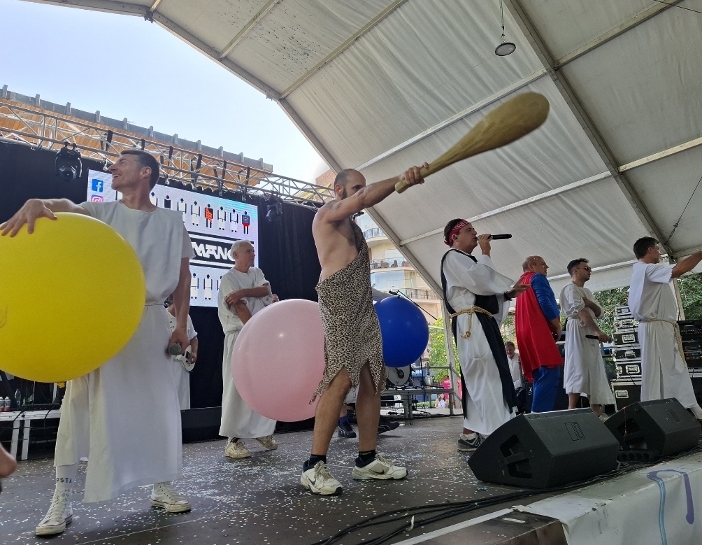 Las fiestas se encienden con el toque rebelde de «Los Inhumanos» 1 Las fiestas se encienden con el toque rebelde de «Los Inhumanos» 1