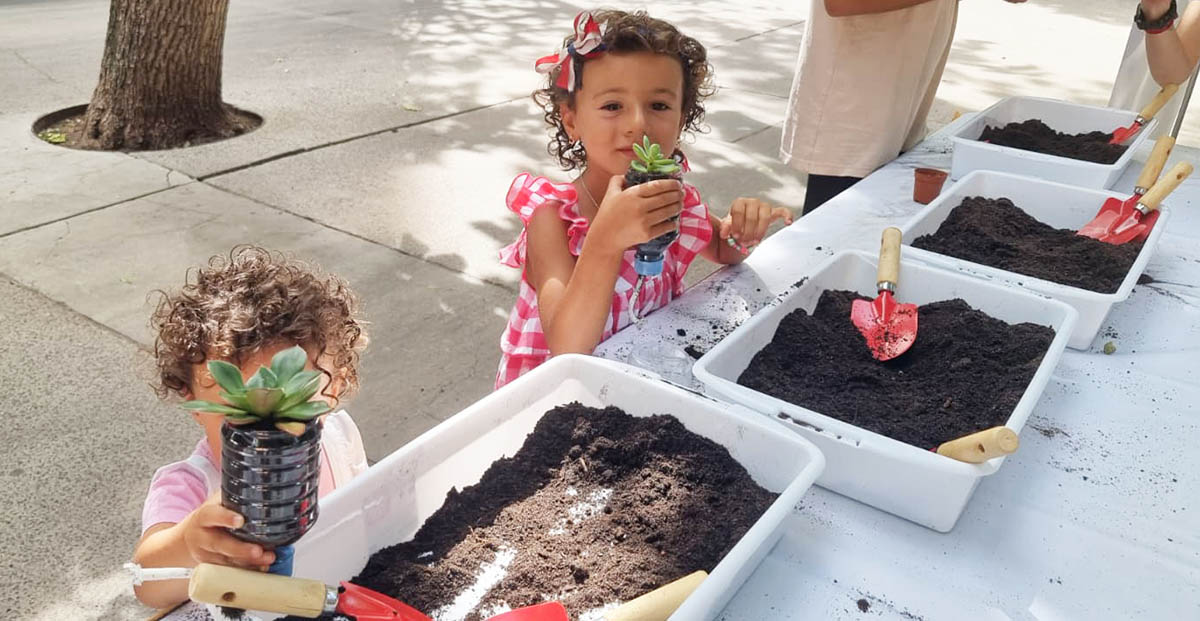 Reciclaje Divertido: Talleres Creativos para Niños en las Fiestas 1 Reciclaje Divertido: Talleres Creativos para Niños en las Fiestas 1