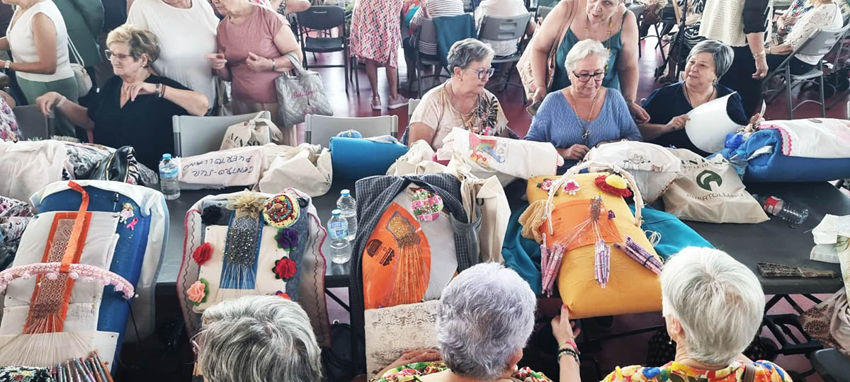El Encuentro Nacional en 'La Central' aglutina a 500 encajeras en pro de la preservación de la artesanía tradicional 5