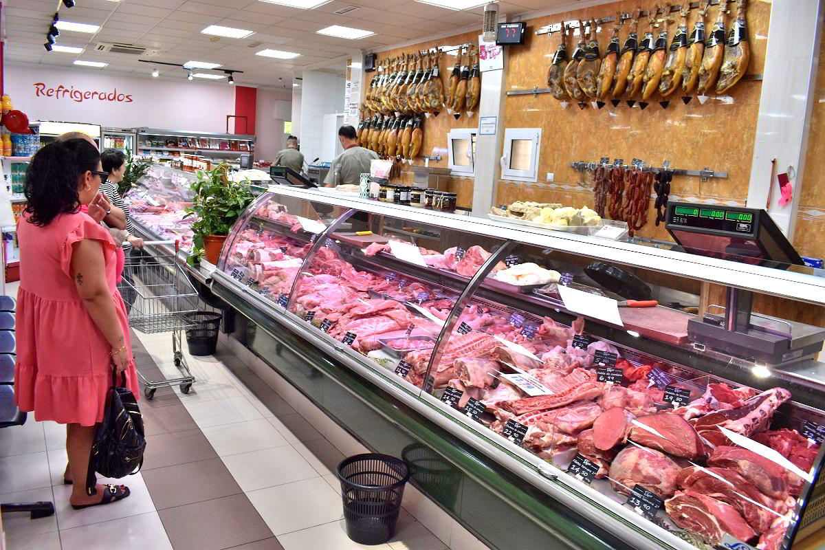 Autoservicio Vigar Celebra un Legado de Excelencia: 65 Años de Tradición Comercial en la Ruta 630 3