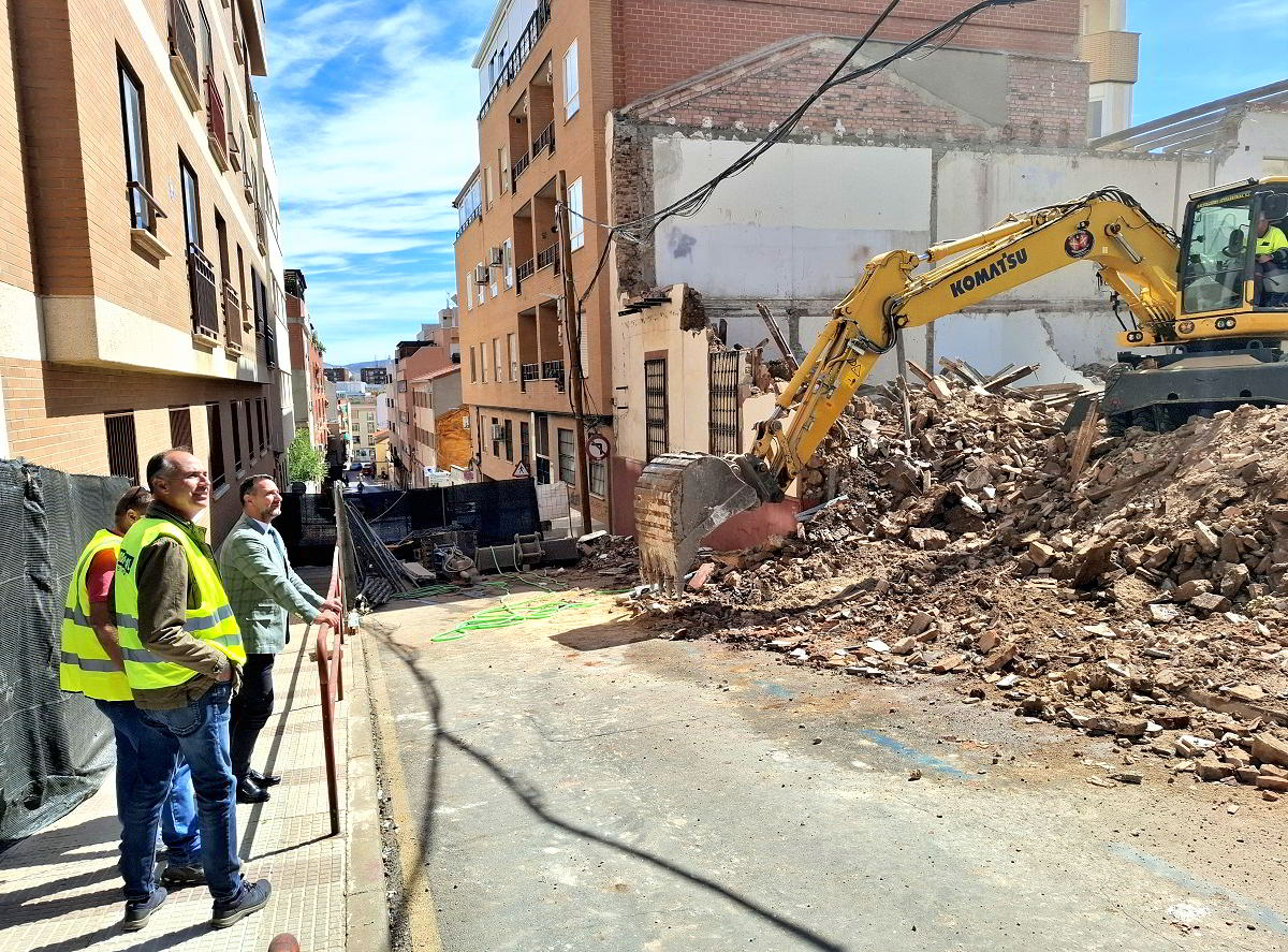 La Demolición de la Fachada del Histórico Instituto Fray Andrés Marca un Hit Jalón en la Historia Educativa de Puertollano 1
