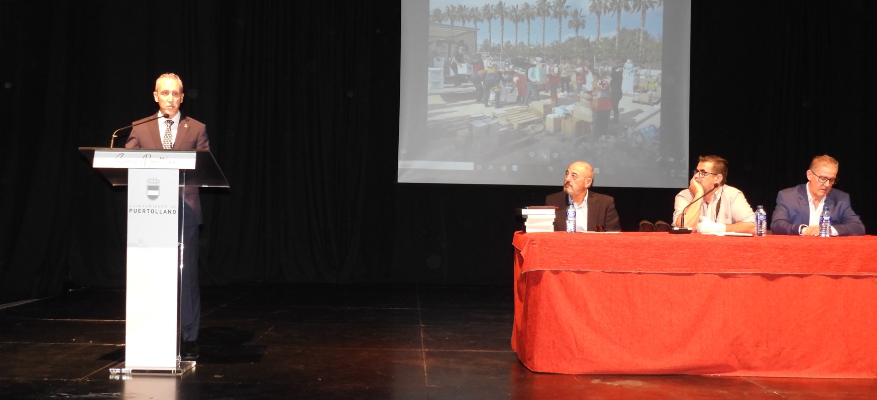 Reconocimiento a la solidaridad: Alcalde galardonado en los Premios AJYPE por su destacada colaboración tras la DANA en Valencia 1