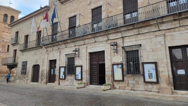 Almagro lamenta el fallecimiento del empresario mexicano Mauricio Fernández Garza y destaca su contribución al municipio