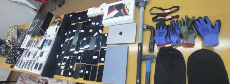 Cuatro detenidos por un robo violento en el centro comercial de Toledo de un botín valorado en 142.000 euros