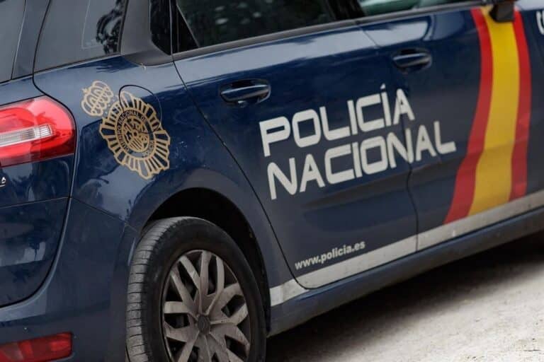 Un detenido en relación con el herido por arma blanca en el cuello en una calle de Cuenca