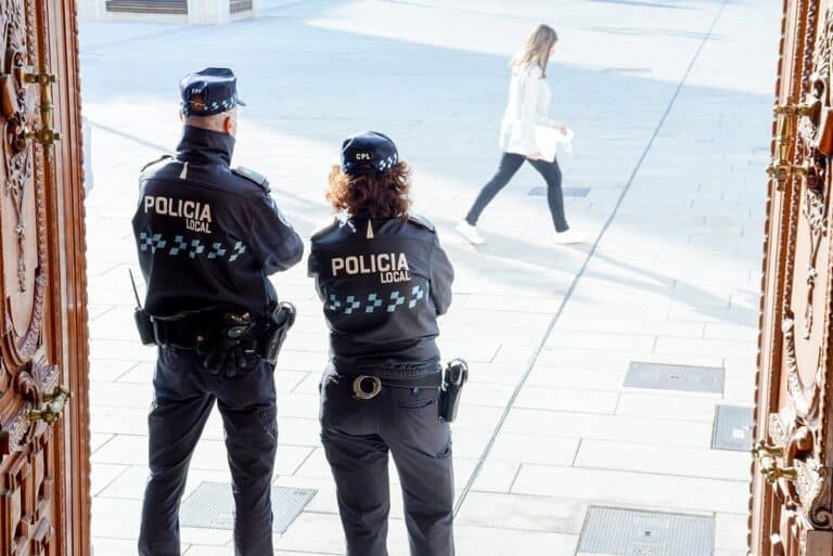 El DOCM publica el listado de los 651 aspirantes a las 40 plazas de policía local convocadas por 22 ayuntamiento de C-LM
