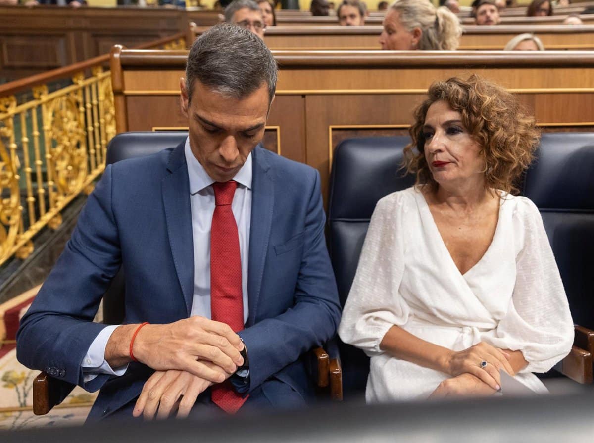 El Gobierno continúa trabajando en un nuevo modelo de financiación y garantiza que será "positivo" para todas las CCAA