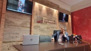 El alcalde de Valdepeñas pide la dimisión de Parrilla por celebrar "una fiesta privada" en una instalación municipal BIC