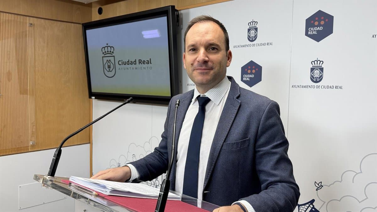 El transporte público urbano de viajeros en Ciudad Real contará con cinco nuevas marquesinas
