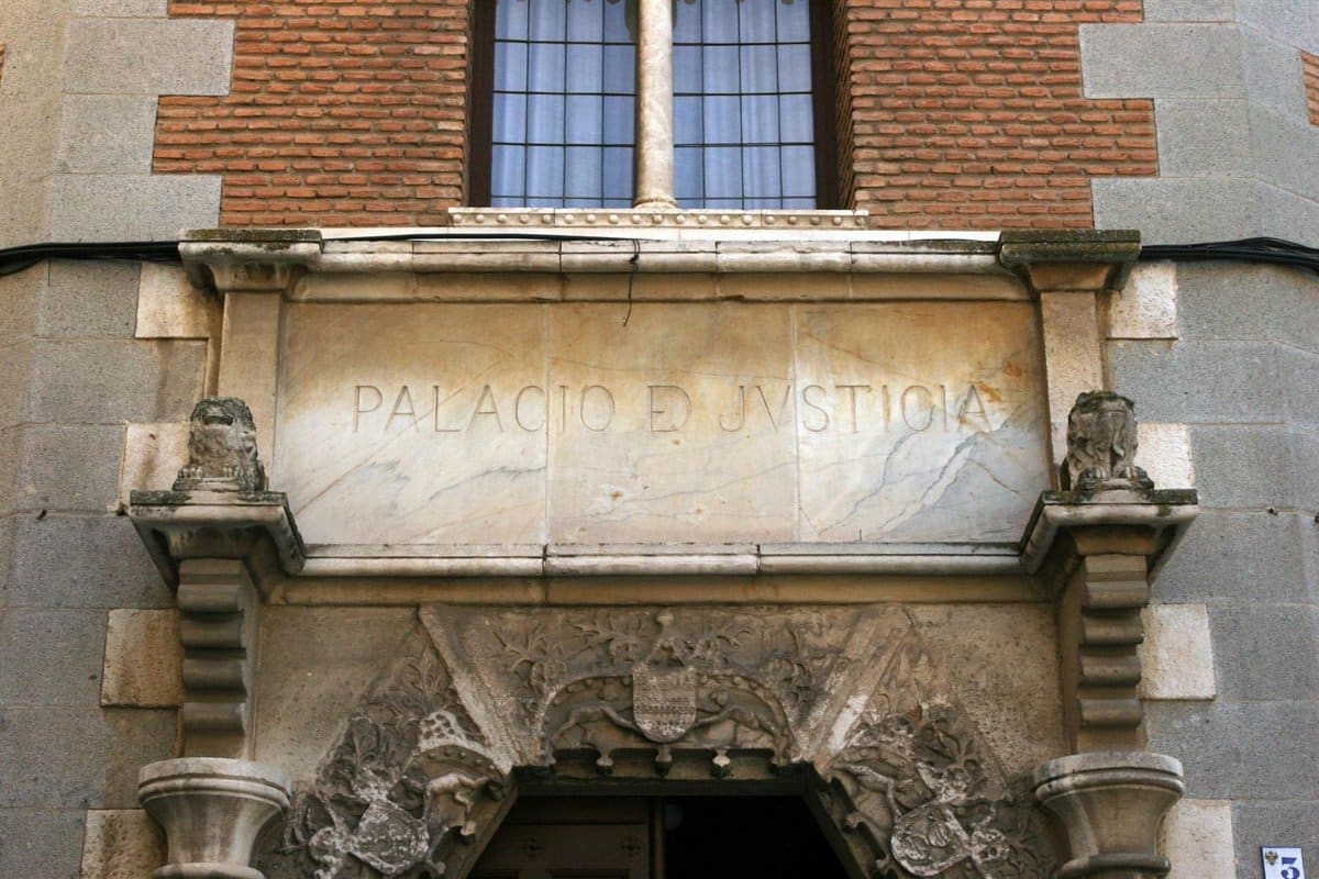 Este martes juzgan a una empleada del antiguo hospital de Toledo por revelar datos clínicos