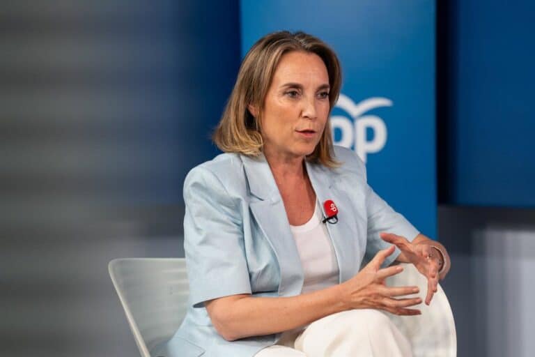 Gamarra responde a Page que los 'barones' del PP son "autónomos" y defienden "lo que es justo" al rechazar la quita