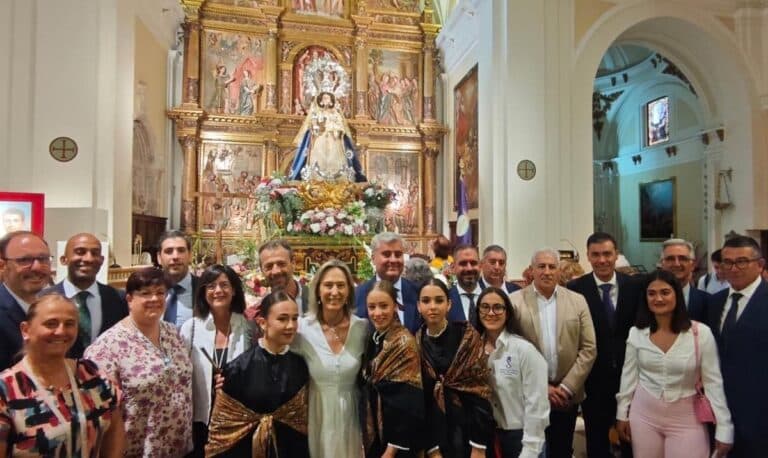 Guadalajara renueva su devoción a la Virgen de la Antigua con su tradicional ofrenda floral