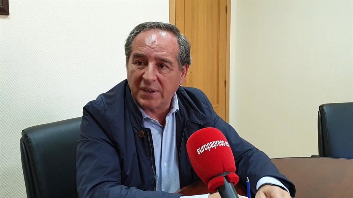 La patronal de C-LM estará vigilante por si el Gobierno quiere sacar adelante la reducción de jornada vía decreto ley