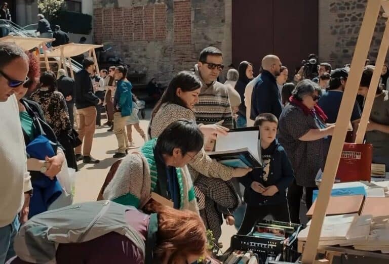 La previsión de lluvia obliga a suspender el Rastro Literario de Toledo