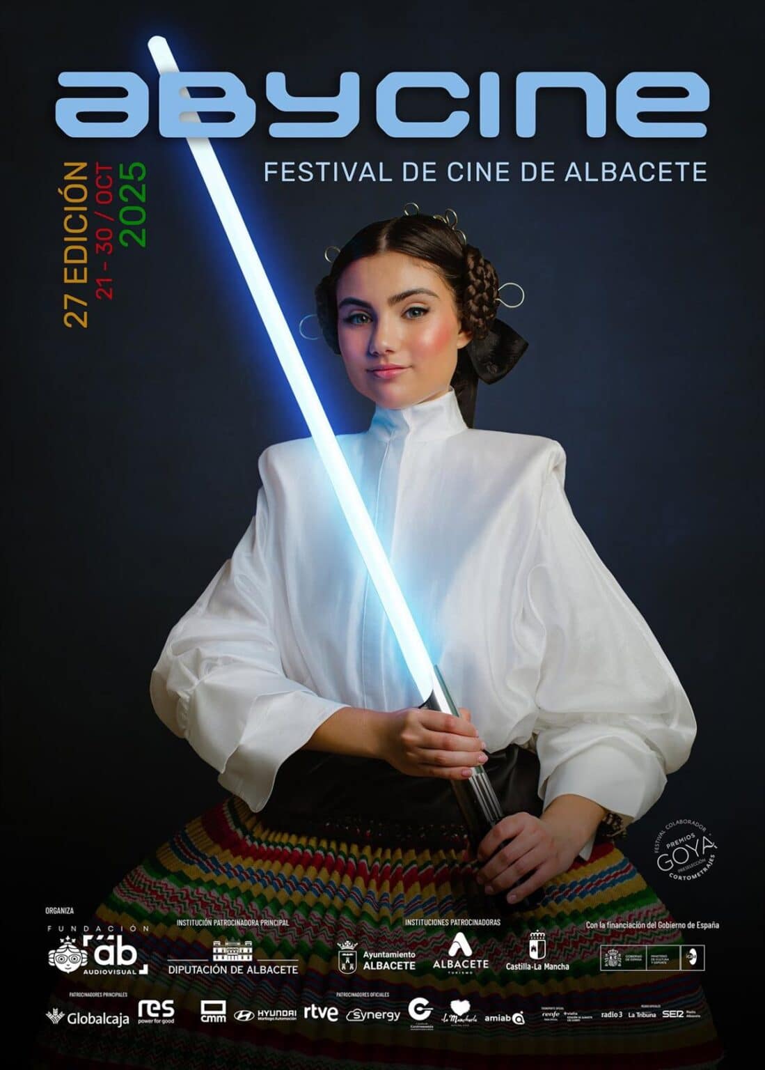 El icónico personaje Llaneia "de carne y hueso" fotografiada por Clara Lozano protagoniza el cartel de Abycine