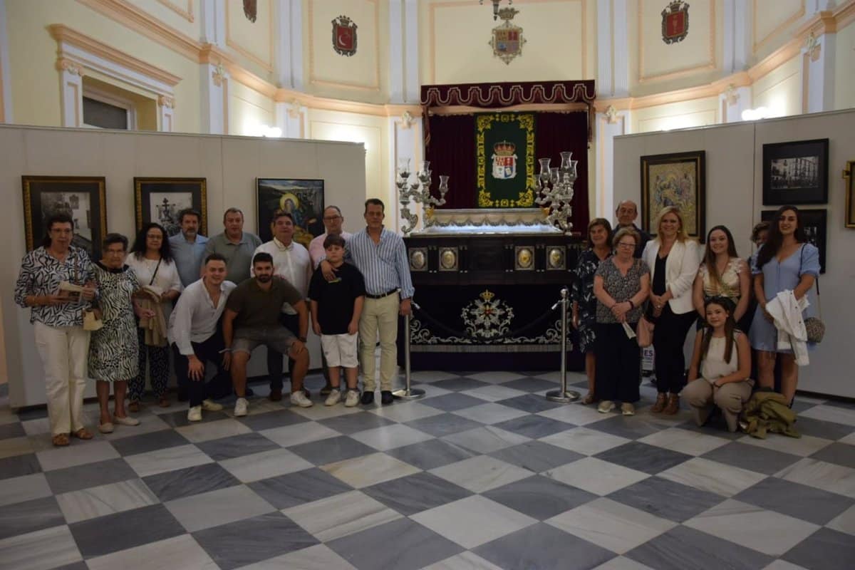 Los nuevos faldones de la Virgen de las Angustias pueden verse en una exposición en la Diputación de Cuenca