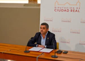 Marín Agradece a los Trabajadores de la Diputación al Anunciar su Renuncia