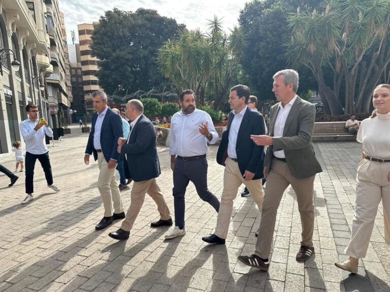 Núñez suscribe el acuerdo sobre inmigración del PP: "Quienes lleguen para delinquir deben ser expulsados"