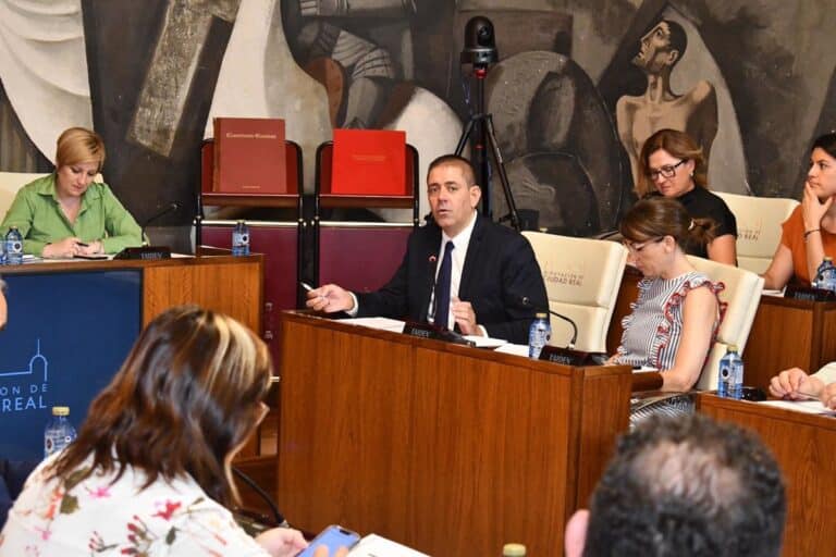 PSOE critica que la renuncia de Marín es "reflejo de la crisis de Diputación de Ciudad Real": "Valverde traga con todo"