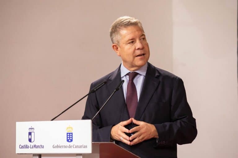 Page pide no "manosear" desde un punto de vista político el tema de las pulseras antimaltrato: "Es un tema muy delicado"