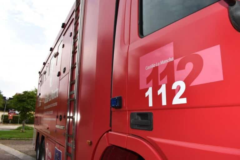 Reabre al tráfico la CR-2121 tras cinco horas cortada por el vuelco de un camión en Daimiel