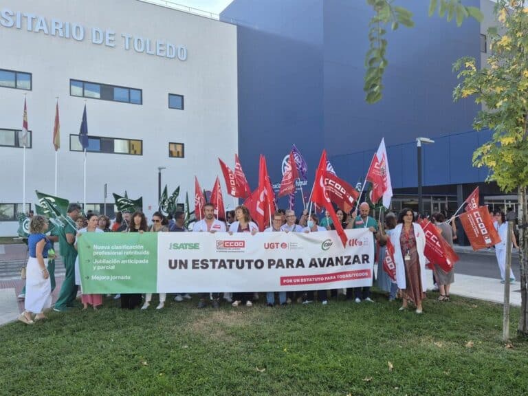 Trabajadores de sanidad en C-LM llevan su descontento a la calle por el "bloqueo" en la negociación del Estatuto Marco
