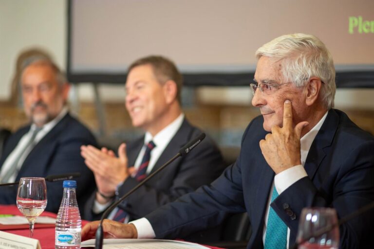 VÍDEO: Barreda asume Consejo Social UCLM pidiendo plan de alojamiento estudiantil y Page anuncia uno con sector privado