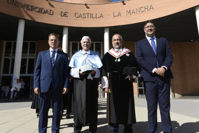 VÍDEO: UCLM da el pistoletazo de salida al curso 2025-2026 con 6.635 alumnos que hoy comienzan a "escribir su historia"