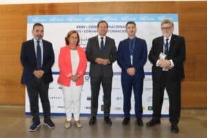 VÍDEO: Velázquez no está preocupado por el pacto con Vox tras la presencia de su vicealcaldesa en la Fundación Atenea