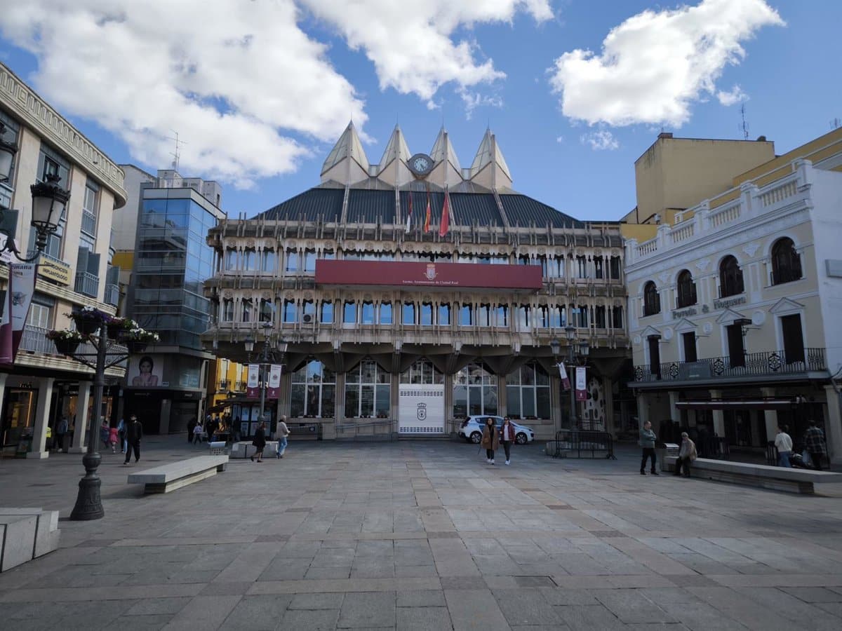 Vox insiste con una moción para que Ciudad Real homenajee a García Jofre de Loaysa