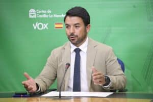 VÍDEO: Vox lamenta que Cortes no debatan prohibir el velo islámico y la fiesta del cordero: "Sus fiestas, en sus países"