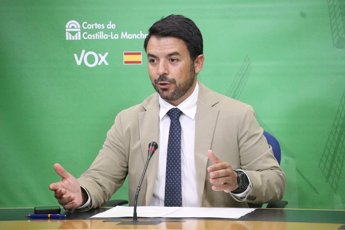 VÍDEO: Vox lamenta que Cortes no debatan prohibir el velo islámico y la fiesta del cordero: "Sus fiestas, en sus países"