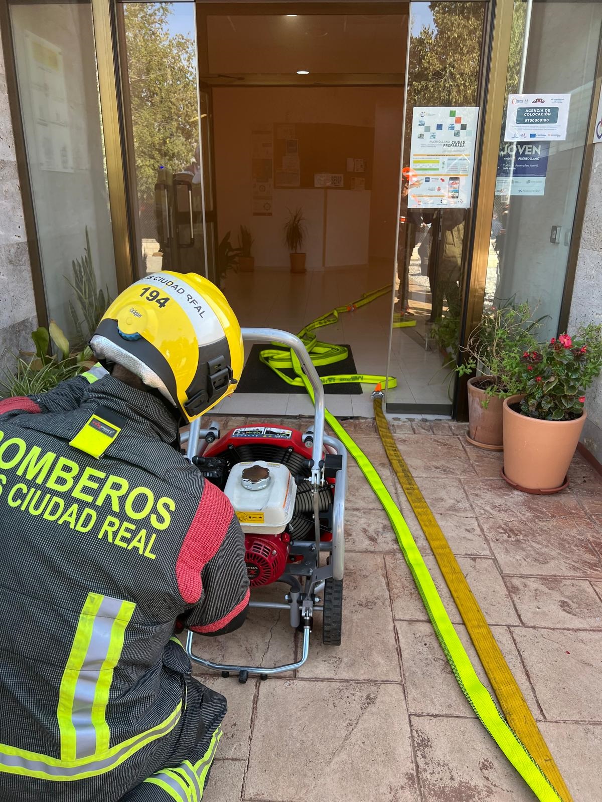 Realización de Simulacro de Incendio Eleva la Seguridad del Centro 'Amiab' 2 Realización de Simulacro de Incendio Eleva la Seguridad del Centro 'Amiab' 2