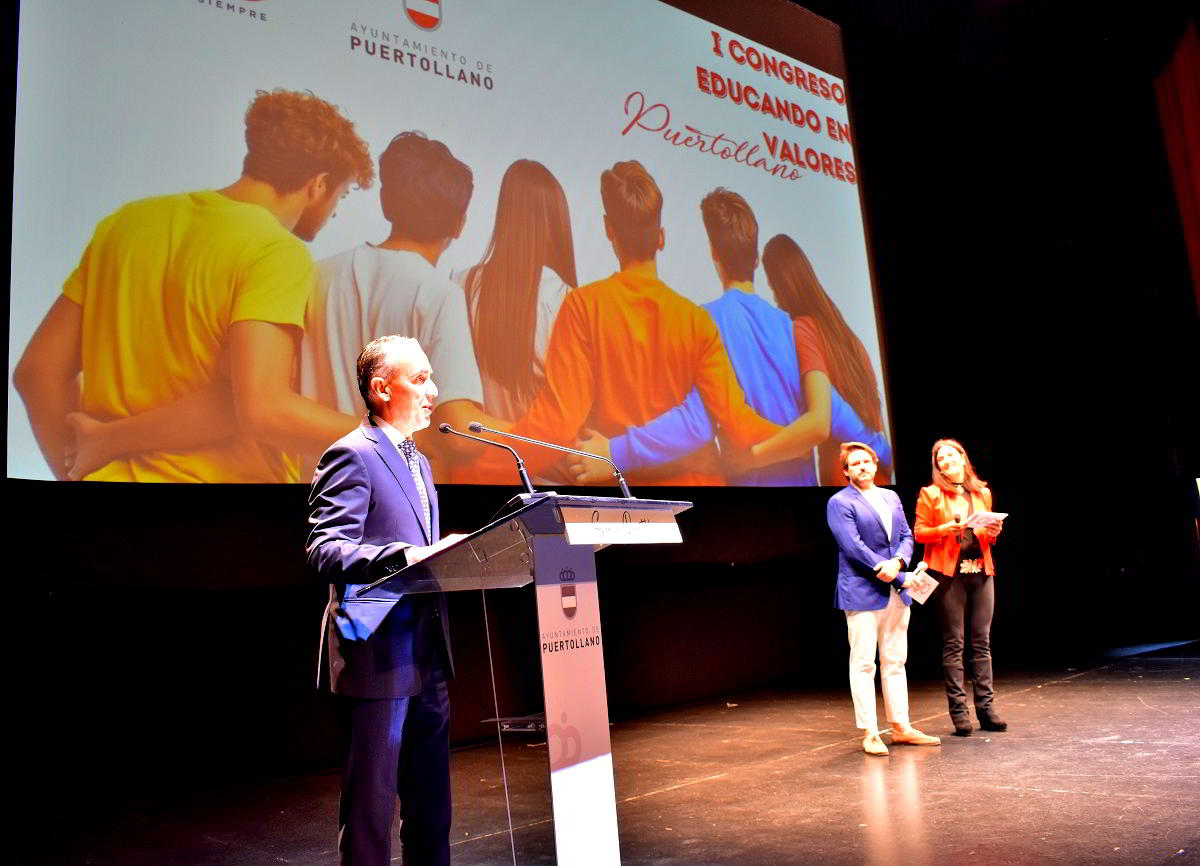 Superando Obstáculos Juveniles: Adolescencia y Valores en el Congreso de Puertollano 2 Superando Obstáculos Juveniles: Adolescencia y Valores en el Congreso de Puertollano 2