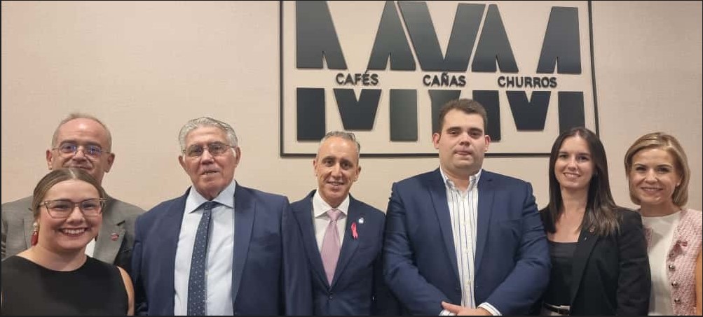 Inauguración Gastronómica: El Alcalde Celebra la Apertura de MyM, el Nuevo Bar-Restaurante en la Calle Alejandro Prieto 4 Inauguración Gastronómica: El Alcalde Celebra la Apertura de MyM, el Nuevo Bar-Restaurante en la Calle Alejandro Prieto 4