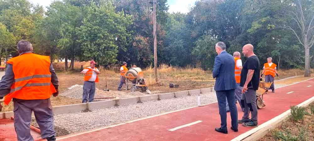 Urbanización del Carril-Bici en Pozo Norte: Una Iniciativa del Programa Taller + 3 Urbanización del Carril-Bici en Pozo Norte: Una Iniciativa del Programa Taller + 3