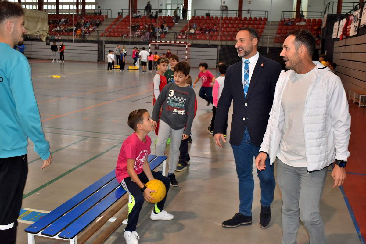 Atletismo y Diversión: Seiscientos Escolares Descubren el Deporte Jugando 2