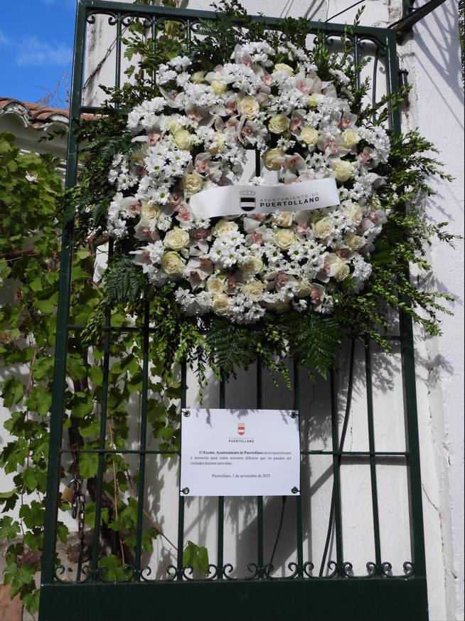 Homenaje Restringido: Prohibición de Rosas Blancas en la Puerta del Cementerio Según el Ayuntamiento 1 Homenaje Restringido: Prohibición de Rosas Blancas en la Puerta del Cementerio Según el Ayuntamiento 1