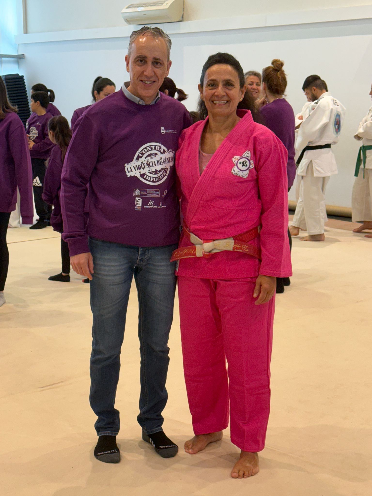 Empoderamiento y Seguridad: Sesenta Mujeres Se Capacitan en Técnicas de Autodefensa 3 Empoderamiento y Seguridad: Sesenta Mujeres Se Capacitan en Técnicas de Autodefensa 3