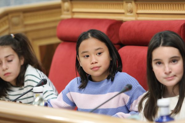 El alcalde de Toledo reafirma el compromiso con la infancia y anuncia iniciativas innovadoras para el uso responsable de la tecnología 6 Pleno infancia 4.20-11-25