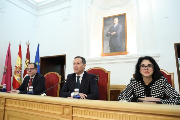 El alcalde de Toledo reafirma el compromiso con la infancia y anuncia iniciativas innovadoras para el uso responsable de la tecnología 7 Pleno infancia 3.20-11-25