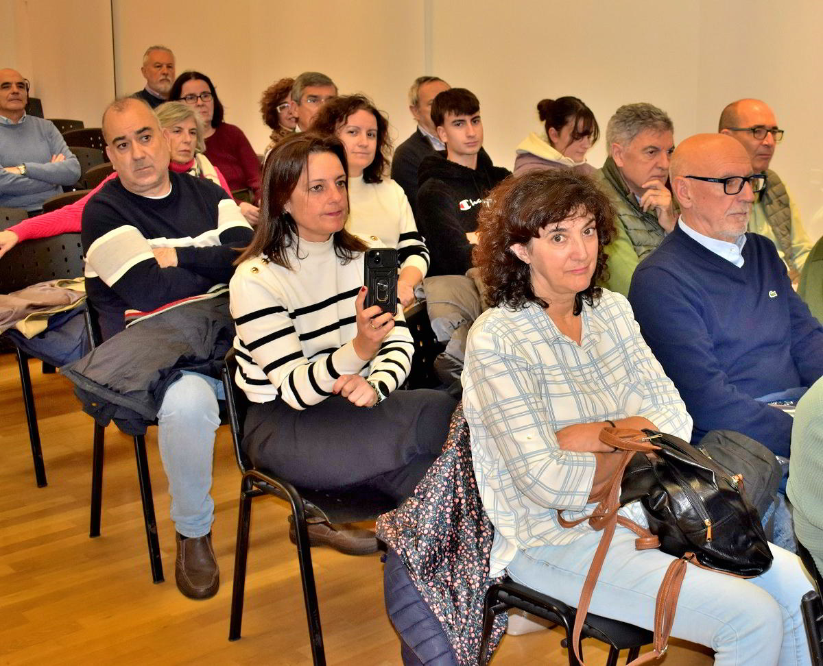 Centenario de Desafíos: La Influencia de la Inestabilidad Económica en la Sociedad y Cultura de Puertollano 7 Centenario de Desafíos: La Influencia de la Inestabilidad Económica en la Sociedad y Cultura de Puertollano 7