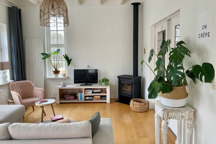 es compacto, tiene diseño industrial y cuesta solo 90 euros