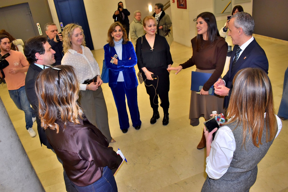 Ángela Vallvey y la Eterna Relevancia de las Mujeres del Quijote en la Identidad Femenina Contemporánea 3